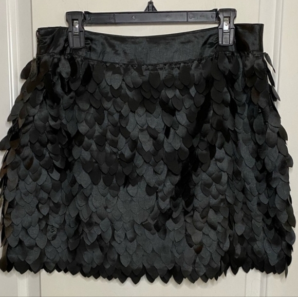 Kardashian Kollection Black Pedal Skirt - Picture 2 of 7